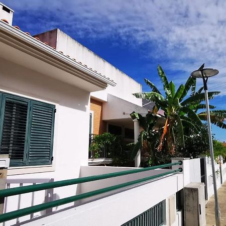 Apartamento Quarto Duplo Com Kitchenette, Wc E Patio Privativo Corroios Exterior foto