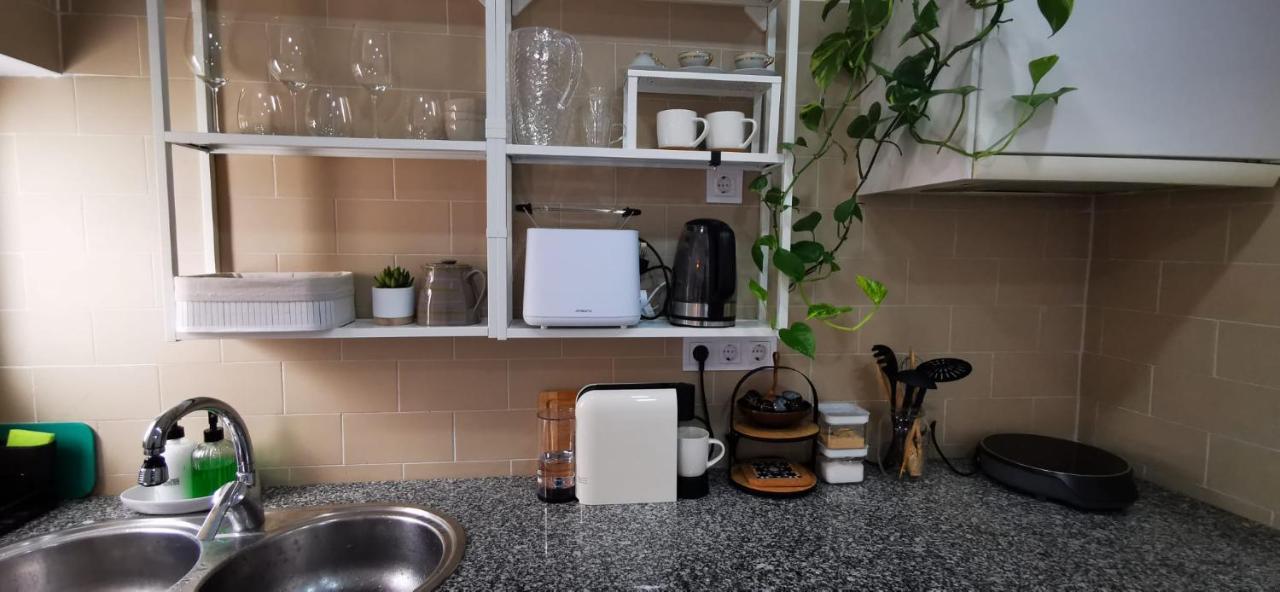 Apartamento Quarto Duplo Com Kitchenette, Wc E Patio Privativo Corroios Exterior foto