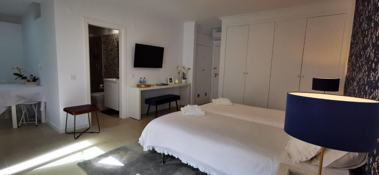 Apartamento Quarto Duplo Com Kitchenette, Wc E Patio Privativo Corroios Exterior foto