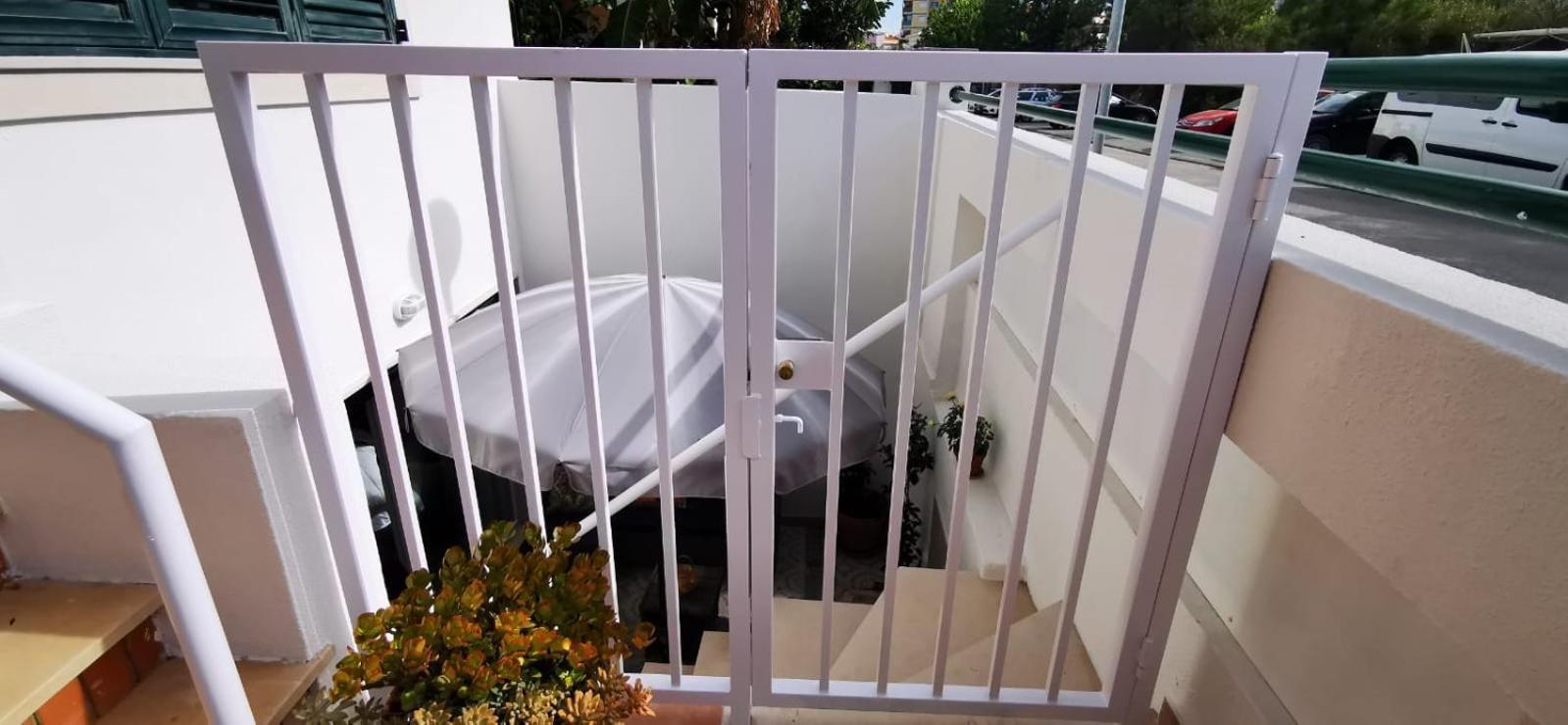 Apartamento Quarto Duplo Com Kitchenette, Wc E Patio Privativo Corroios Exterior foto