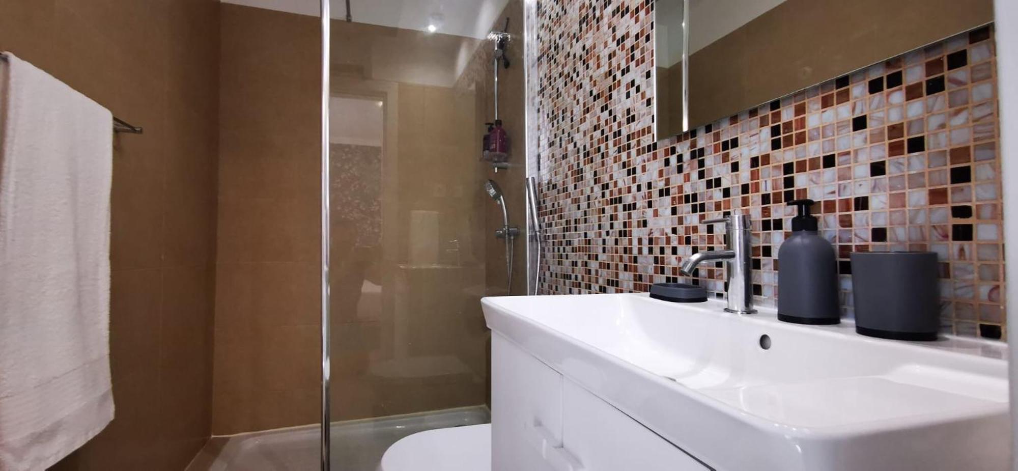 Apartamento Quarto Duplo Com Kitchenette, Wc E Patio Privativo Corroios Exterior foto
